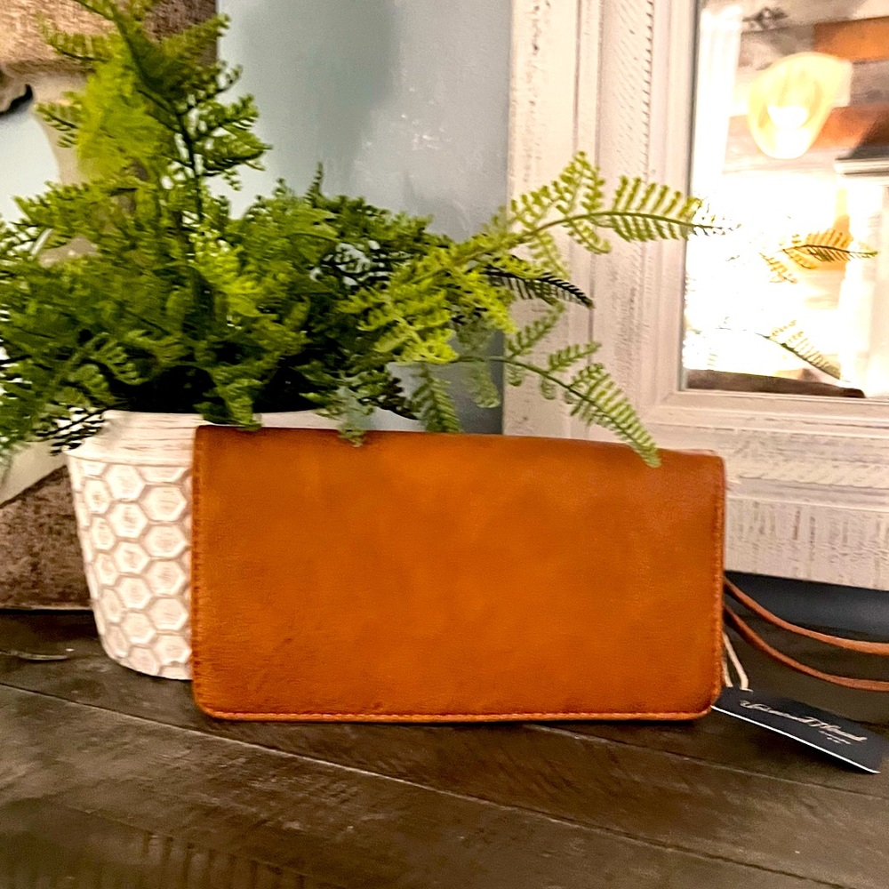 Tan Universal thread wallet new with tags